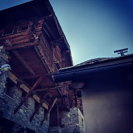 Rifugio Vieux Crest 3*