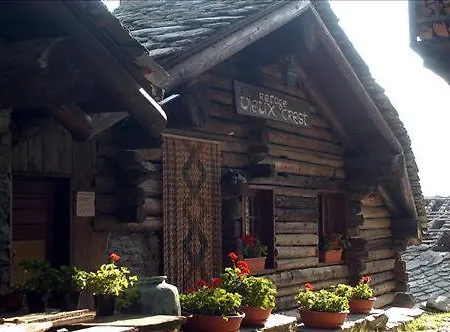 호텔 Rifugio Vieux Crest 3*