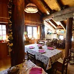 Rifugio Vieux Crest Hotel Champoluc