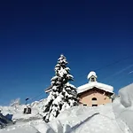 Rifugio Vieux Crest 3*