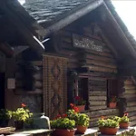 Hotel Rifugio Vieux Crest 3*