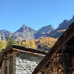 Rifugio Vieux Crest Hotel