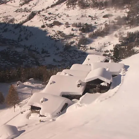 Rifugio Vieux Crest Hotel