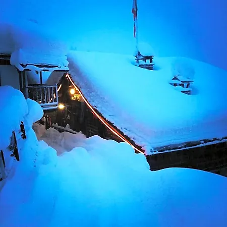 Rifugio Vieux Crest Hotel 3*