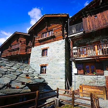 Rifugio Vieux Crest 3*