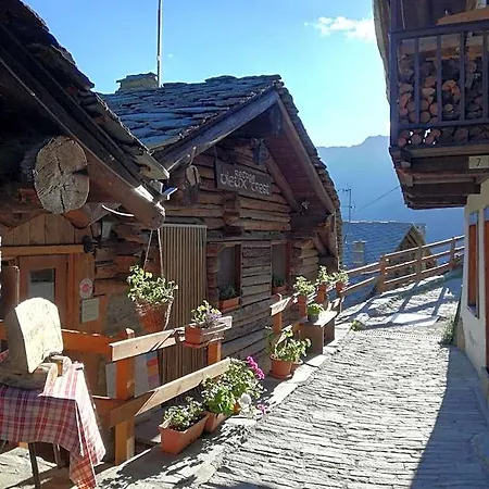 Rifugio Vieux Crest 3*
