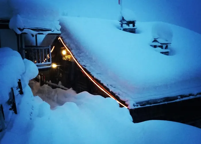 Szálloda Rifugio Vieux Crest 3*