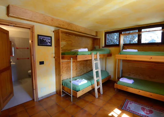 Szálloda Rifugio Vieux Crest 3*